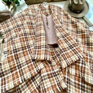 Soft/fleecy boho plaid cape w southwestern equestrian country vibe